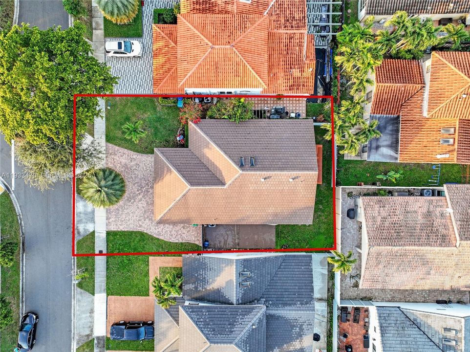 En Venta: $700,000 (3 camas, 2 baños, 1868 Pies cuadrados)