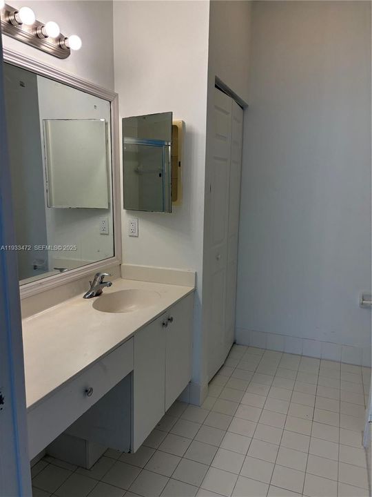 For Sale: $360,000 (2 beds, 2 baths, 1280 Square Feet)