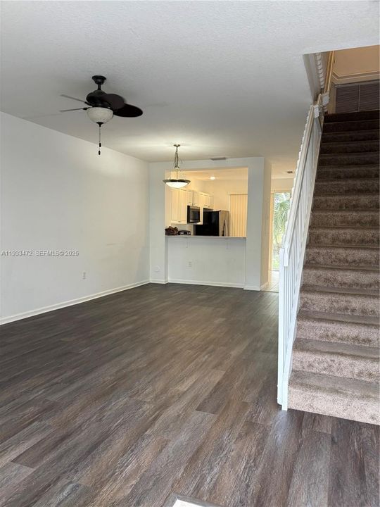 For Sale: $360,000 (2 beds, 2 baths, 1280 Square Feet)