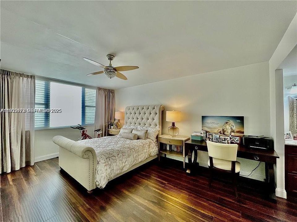 For Sale: $205,000 (2 beds, 2 baths, 1132 Square Feet)