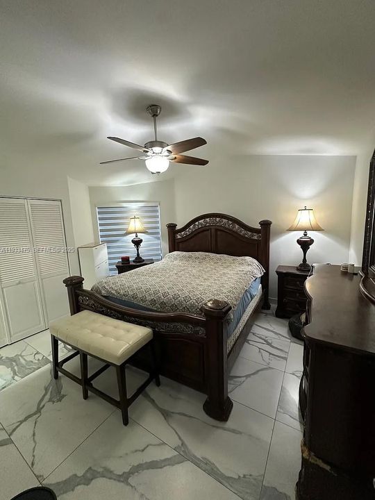 For Rent: $2,700 (2 beds, 2 baths, 885 Square Feet)