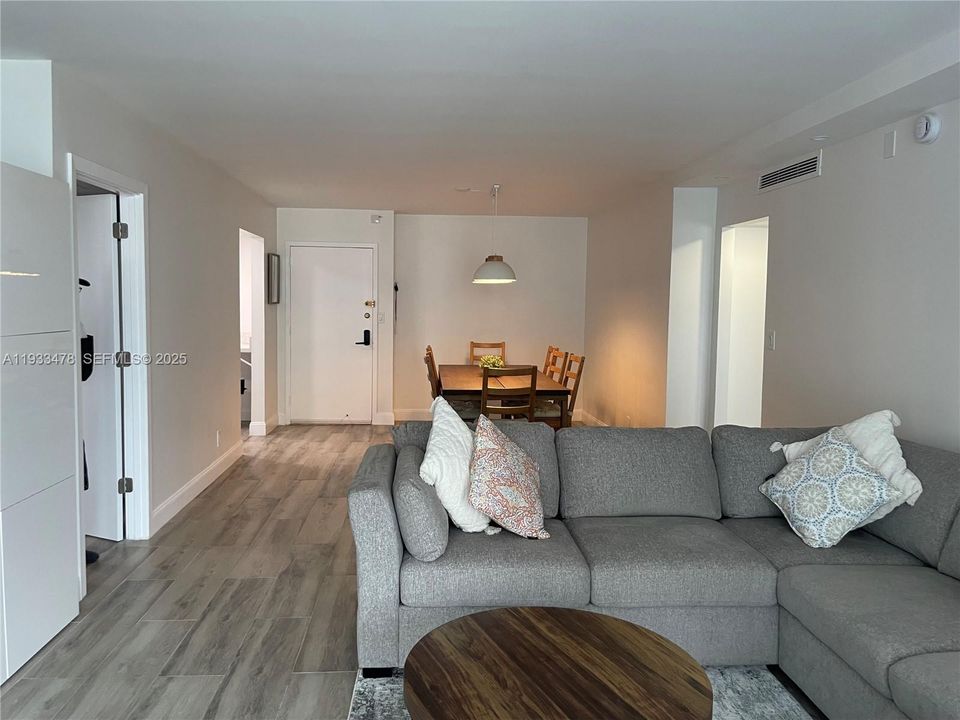 En Renta: $4,100 (2 camas, 2 baños, 1248 Pies cuadrados)