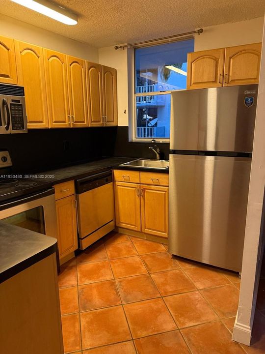 出租: $1,850 (1 贝兹, 1 浴室, 620 平方英尺)