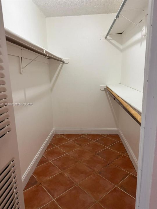 出租: $1,850 (1 贝兹, 1 浴室, 620 平方英尺)