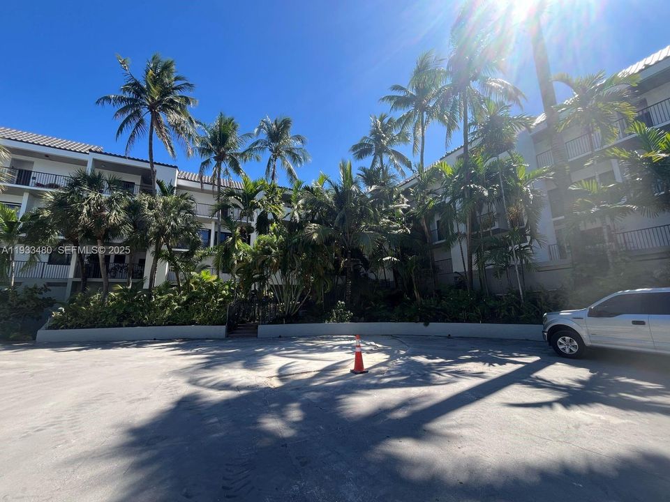 出租: $1,850 (1 贝兹, 1 浴室, 620 平方英尺)