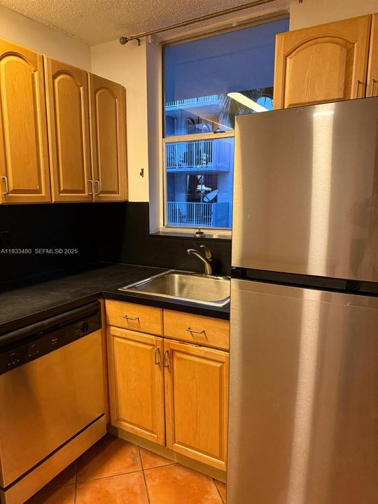 出租: $1,850 (1 贝兹, 1 浴室, 620 平方英尺)