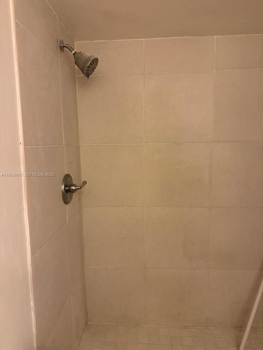 出租: $1,850 (1 贝兹, 1 浴室, 620 平方英尺)