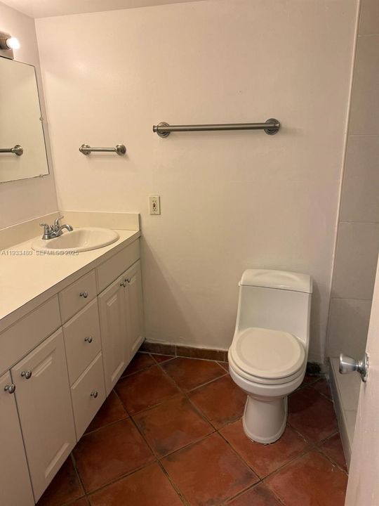 出租: $1,850 (1 贝兹, 1 浴室, 620 平方英尺)