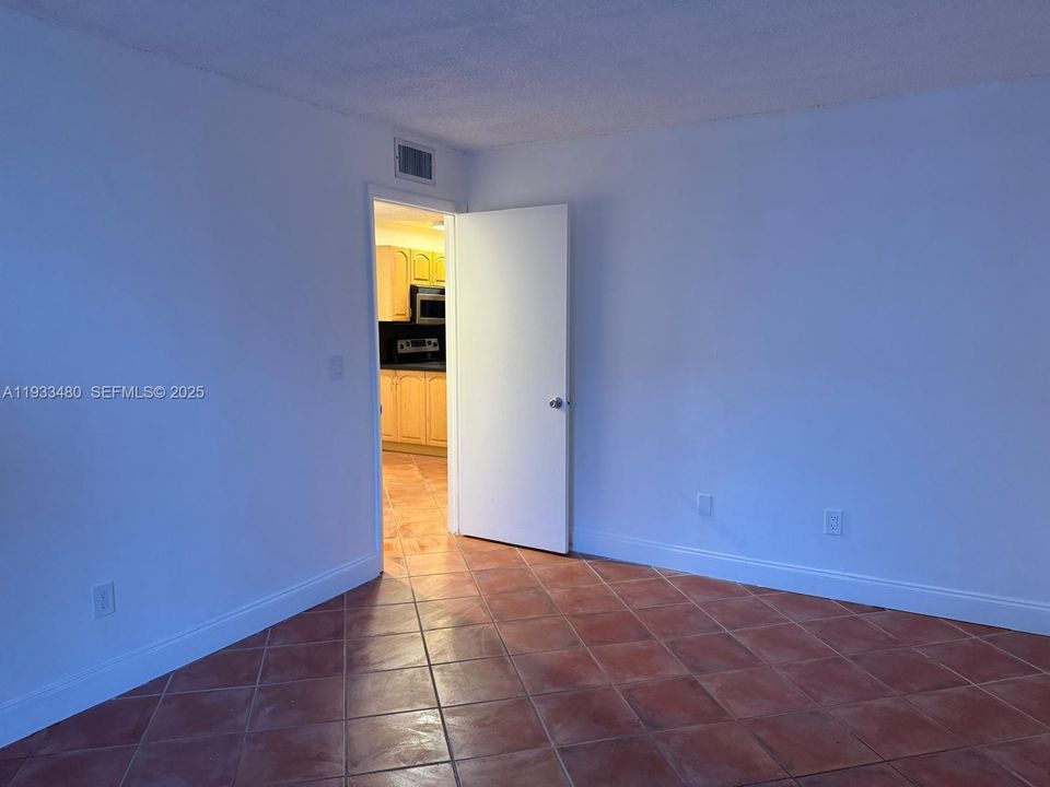 出租: $1,850 (1 贝兹, 1 浴室, 620 平方英尺)