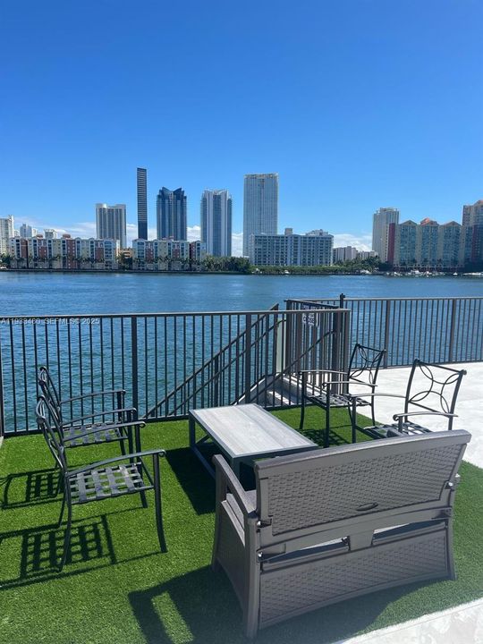 出租: $1,850 (1 贝兹, 1 浴室, 620 平方英尺)