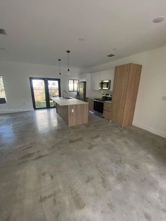 For Rent: $2,700 (2 beds, 2 baths, 0 Square Feet)