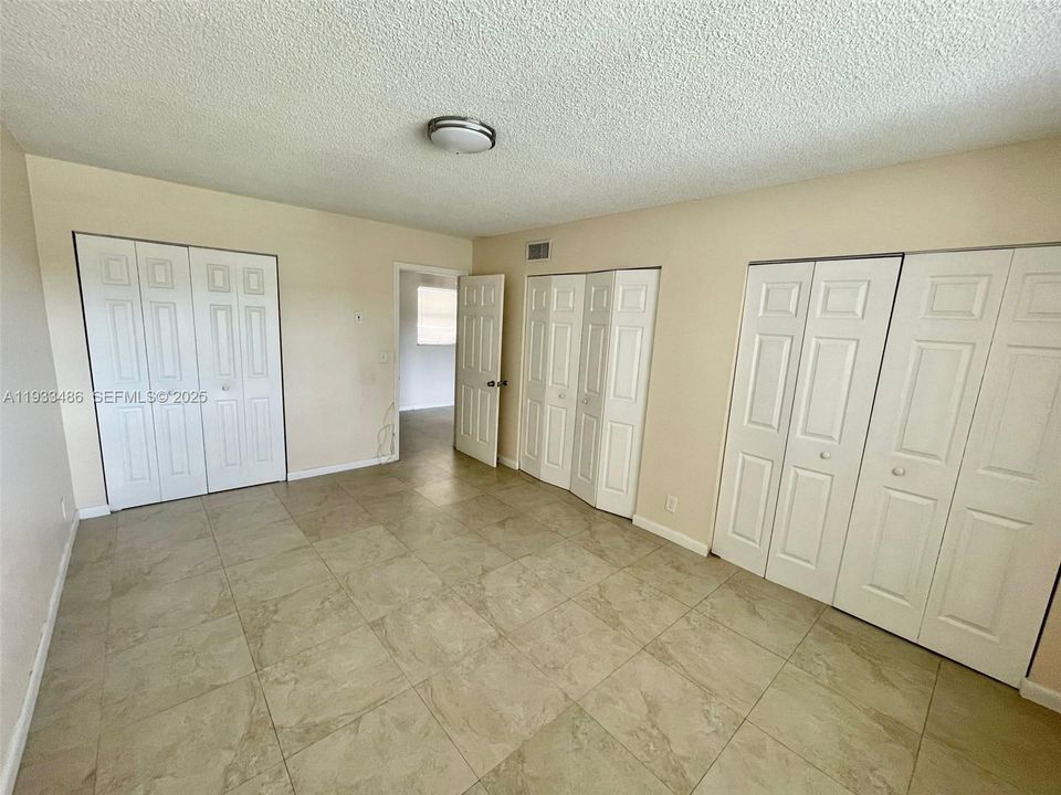 В аренду: $1,800 (1 спален, 1 ванн, 900 Квадратных фут)