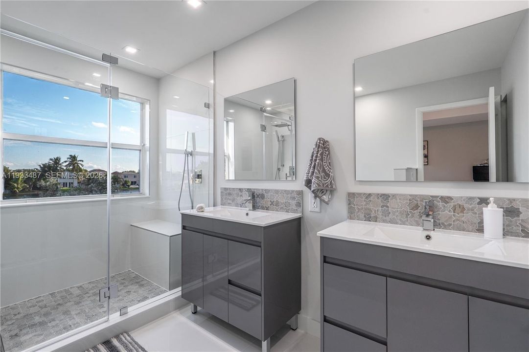 For Sale: $689,000 (3 beds, 2 baths, 2051 Square Feet)