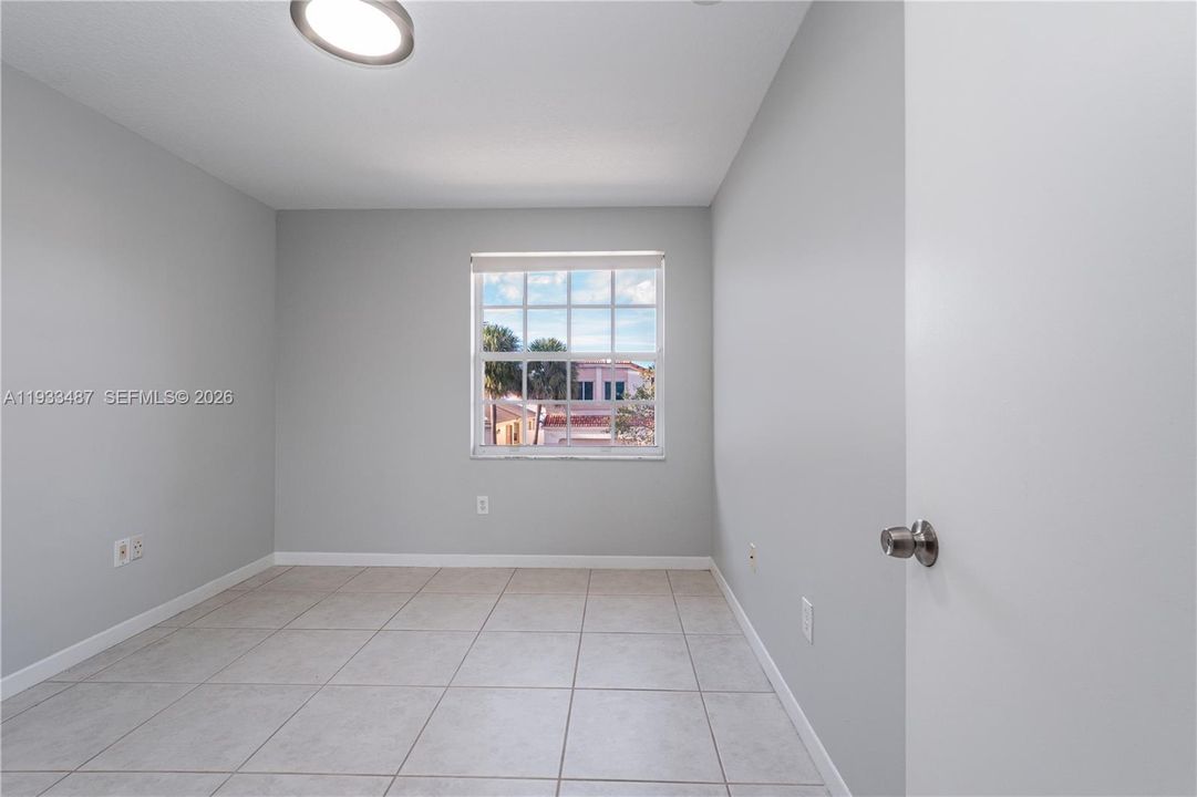 For Sale: $689,000 (3 beds, 2 baths, 2051 Square Feet)