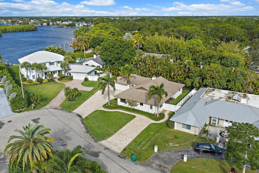 004-348RiverDr-Tequesta-SMALL
