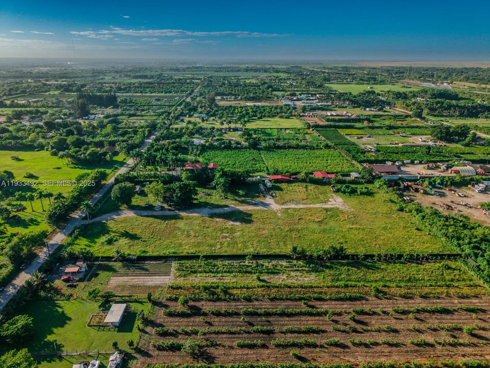 En Venta: $795,000 (4.81 acres)