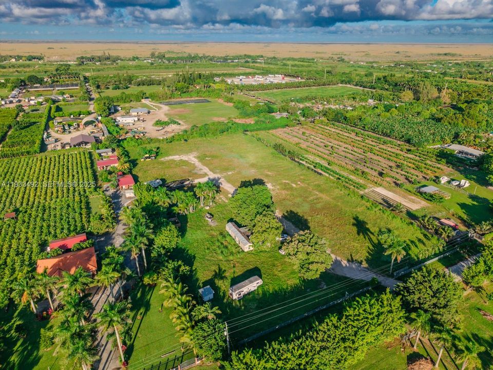 En Venta: $795,000 (4.81 acres)