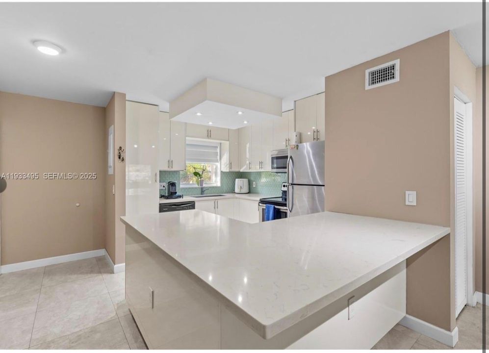 En Renta: $2,550 (2 camas, 2 baños, 1124 Pies cuadrados)