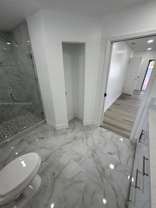 For Rent: $4,300 (3 beds, 2 baths, 1659 Square Feet)