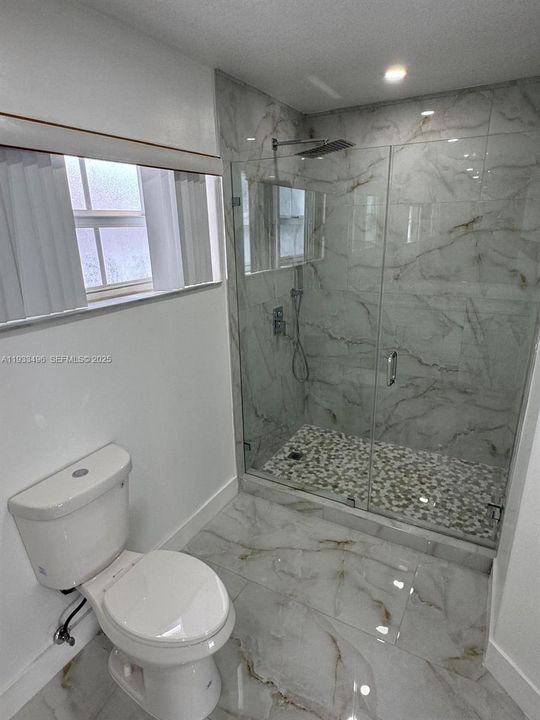 For Rent: $4,300 (3 beds, 2 baths, 1659 Square Feet)