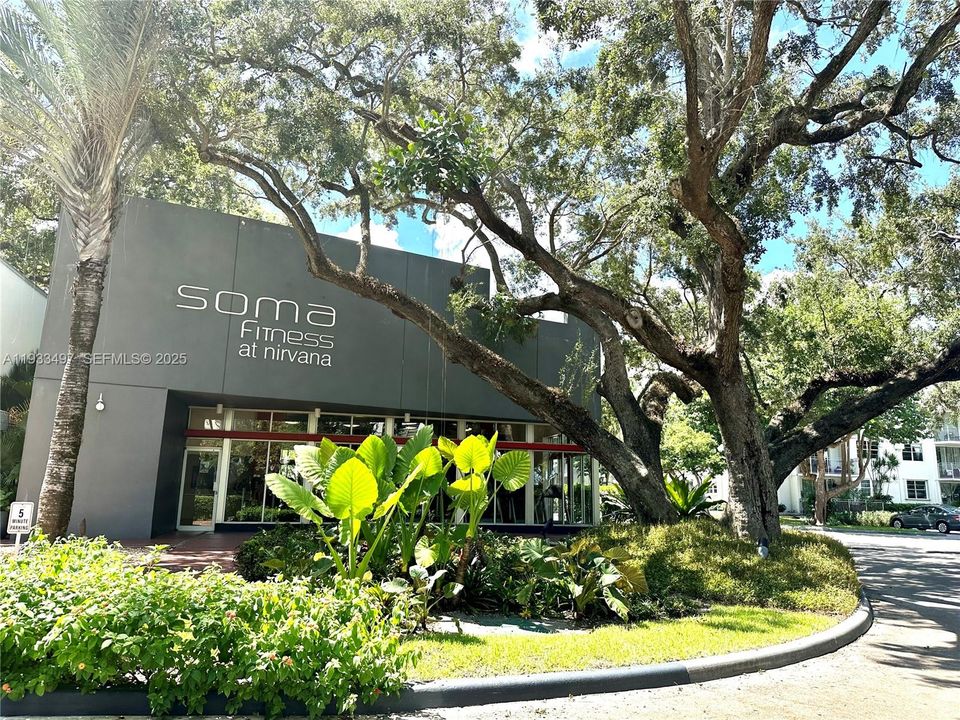 For Rent: $4,300 (2 beds, 2 baths, 1089 Square Feet)