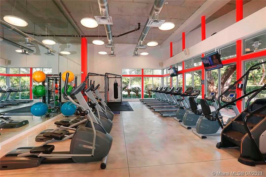 For Rent: $4,300 (2 beds, 2 baths, 1089 Square Feet)