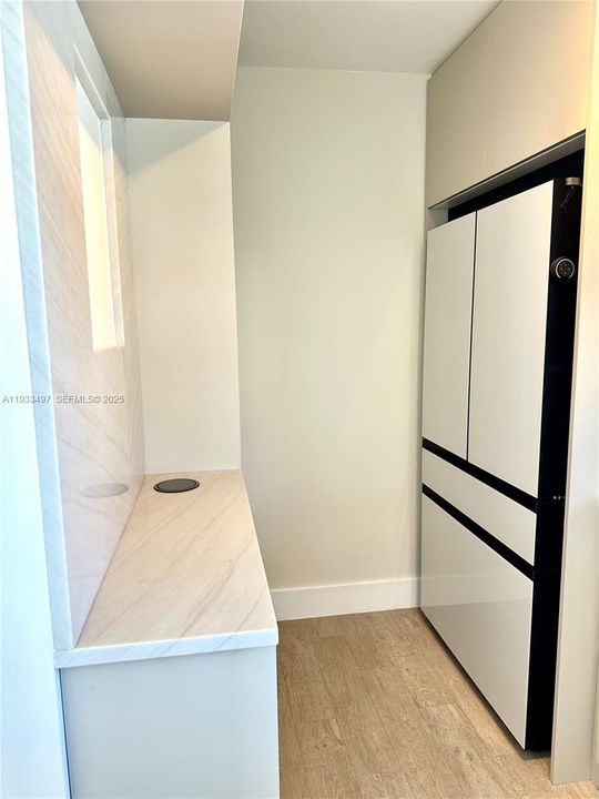 For Rent: $4,300 (2 beds, 2 baths, 1089 Square Feet)