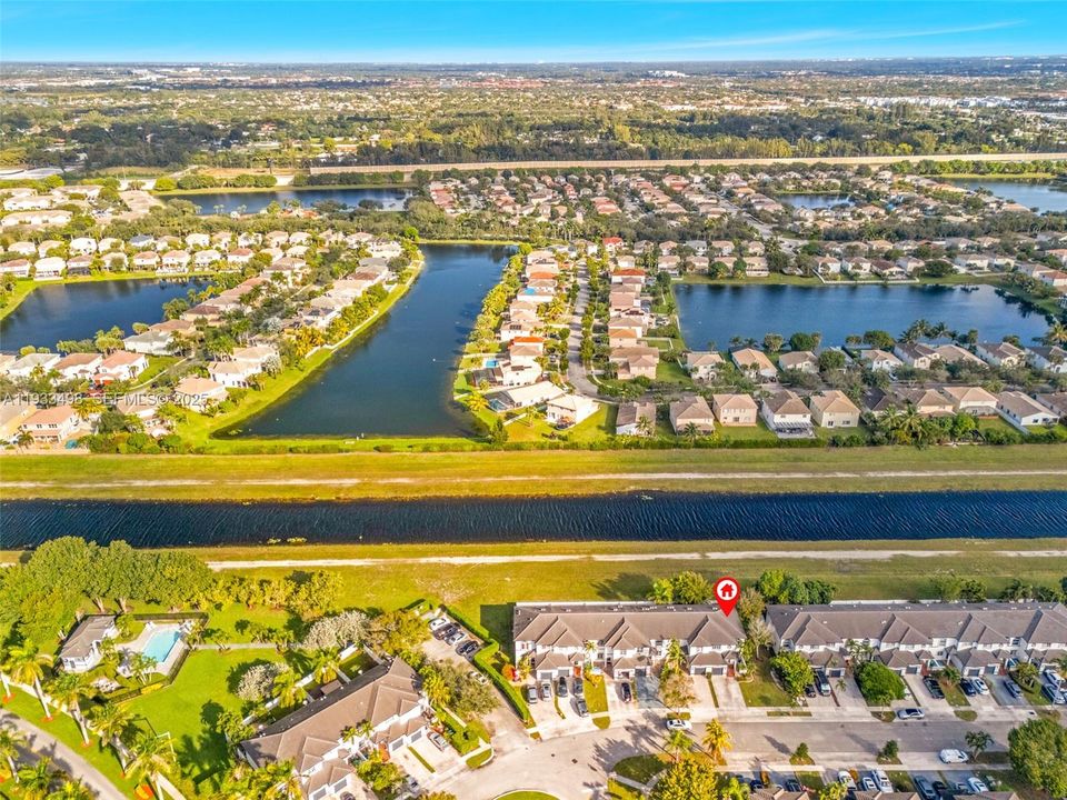 For Sale: $550,000 (3 beds, 2 baths, 1804 Square Feet)