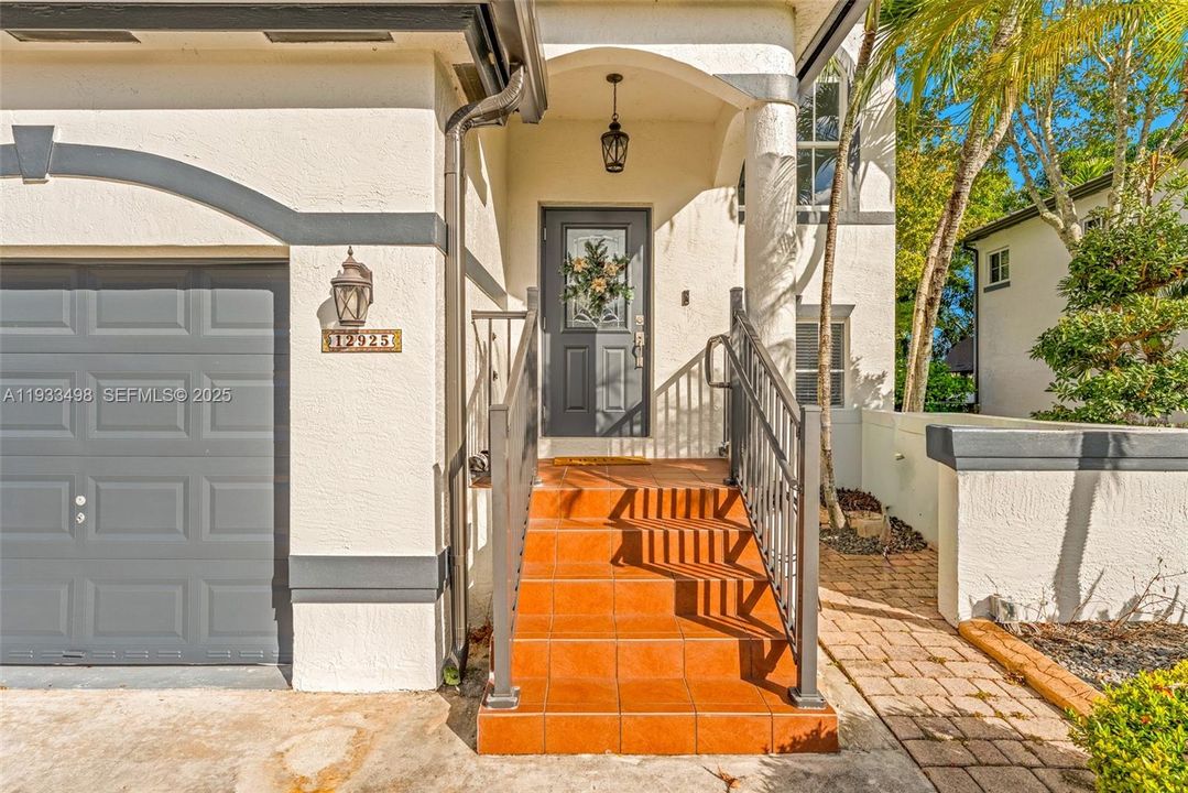 For Sale: $550,000 (3 beds, 2 baths, 1804 Square Feet)