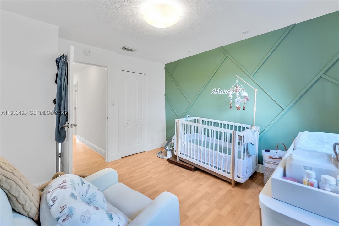 For Sale: $550,000 (3 beds, 2 baths, 1804 Square Feet)