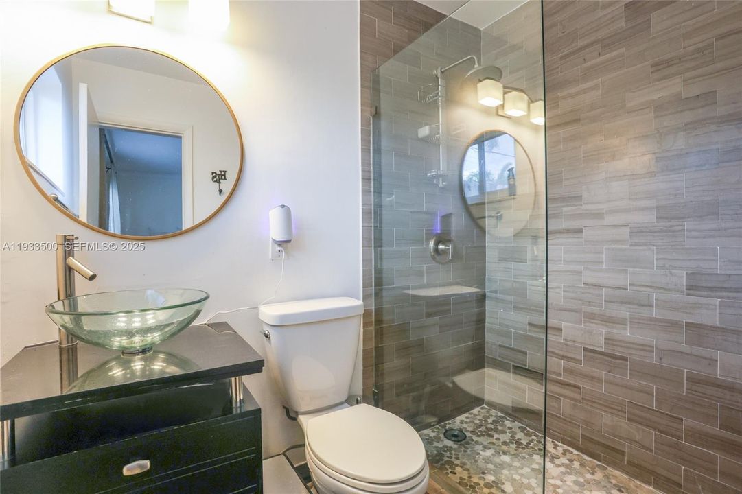 For Sale: $895,000 (3 beds, 2 baths, 1489 Square Feet)