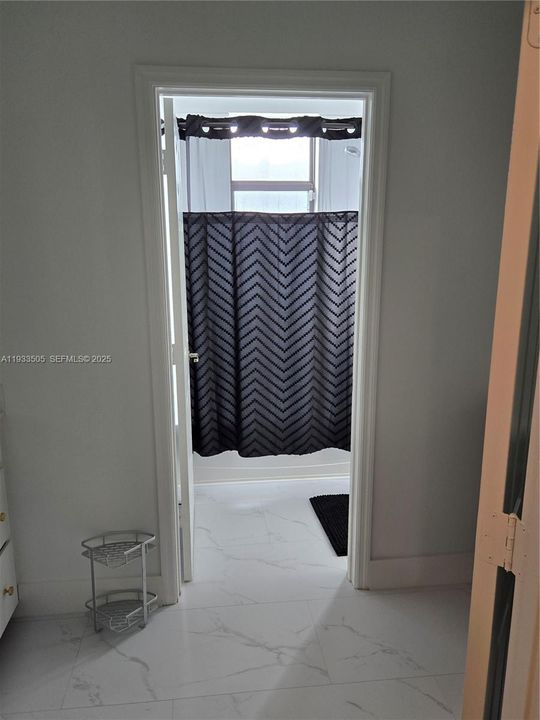 En Venta: $575,000 (4 camas, 2 baños, 2780 Pies cuadrados)