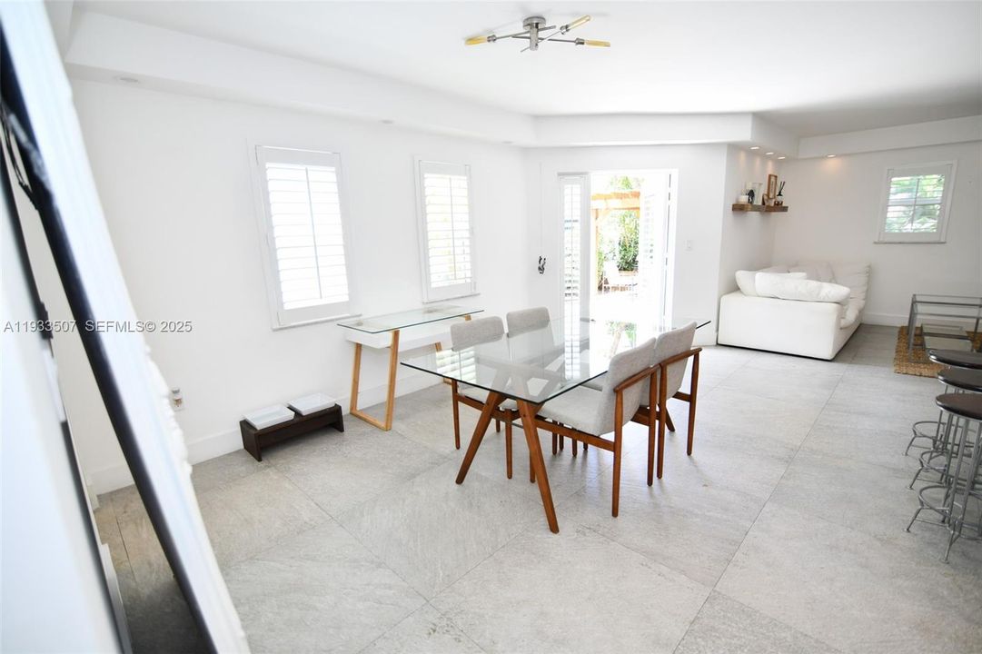 For Rent: $4,300 (1 beds, 1 baths, 8241 Square Feet)