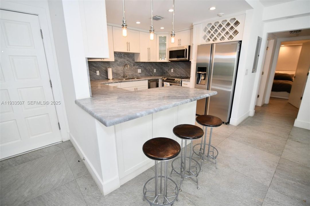 For Rent: $4,300 (1 beds, 1 baths, 8241 Square Feet)