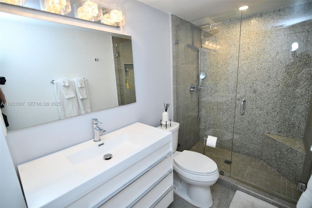 For Rent: $4,300 (1 beds, 1 baths, 8241 Square Feet)