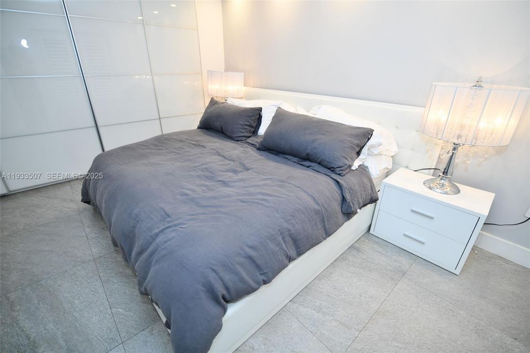 For Rent: $4,300 (1 beds, 1 baths, 8241 Square Feet)