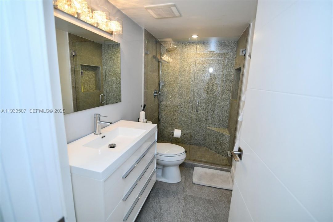 For Rent: $4,300 (1 beds, 1 baths, 8241 Square Feet)