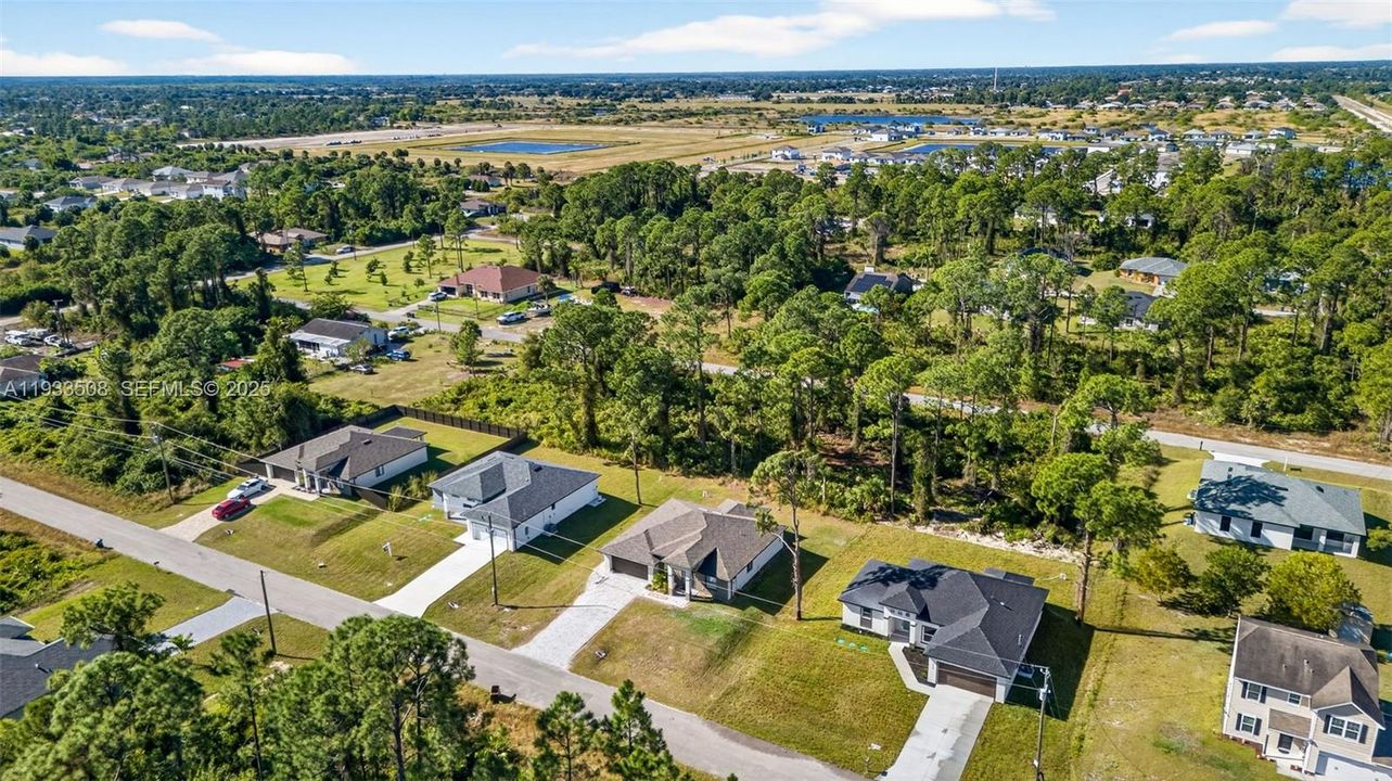 En Venta: $344,900 (4 camas, 2 baños, 1600 Pies cuadrados)