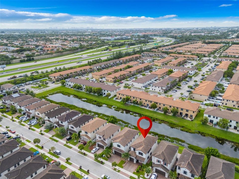 На продажу: $745,000 (4 спален, 2 ванн, 2486 Квадратных фут)