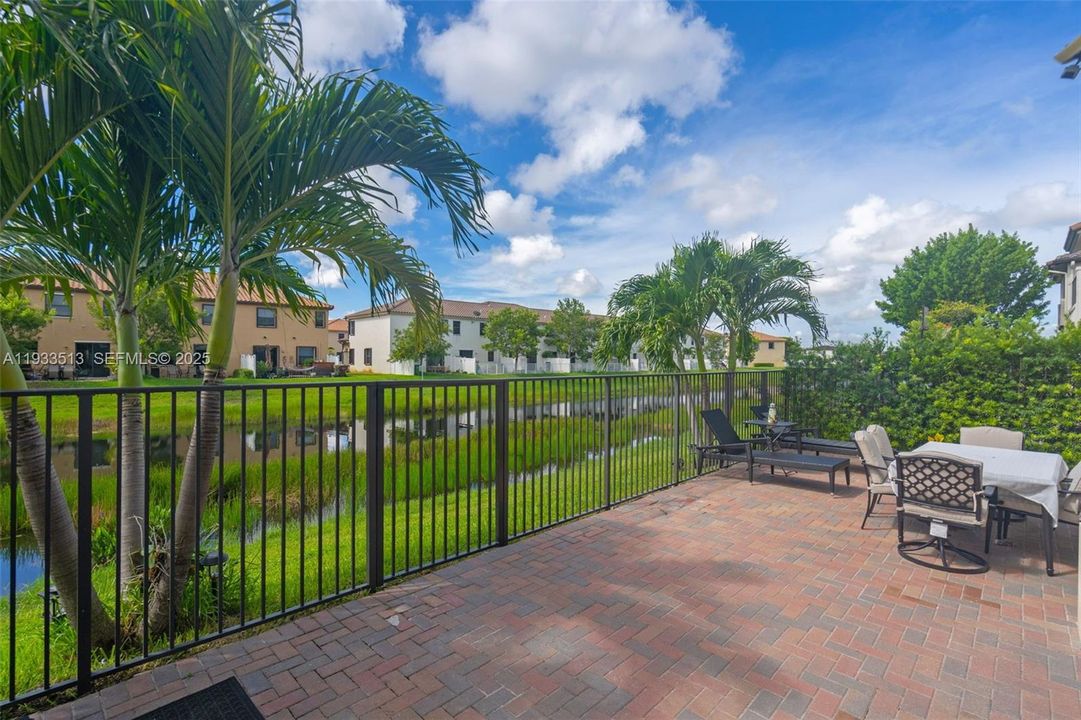 На продажу: $745,000 (4 спален, 2 ванн, 2486 Квадратных фут)