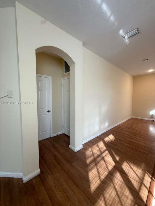 В аренду: $2,300 (3 спален, 2 ванн, 1508 Квадратных фут)