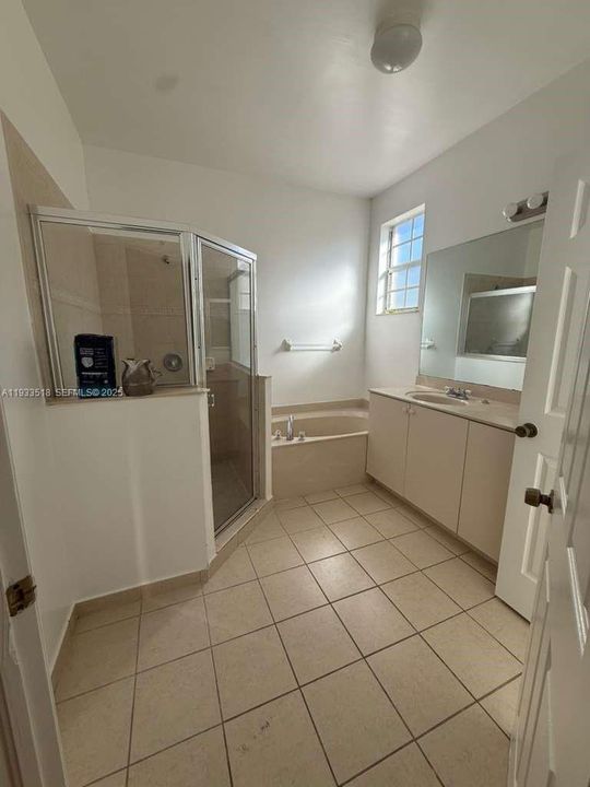 В аренду: $2,300 (3 спален, 2 ванн, 1508 Квадратных фут)