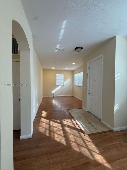 В аренду: $2,300 (3 спален, 2 ванн, 1508 Квадратных фут)