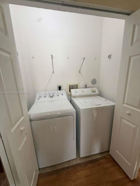 В аренду: $2,300 (3 спален, 2 ванн, 1508 Квадратных фут)