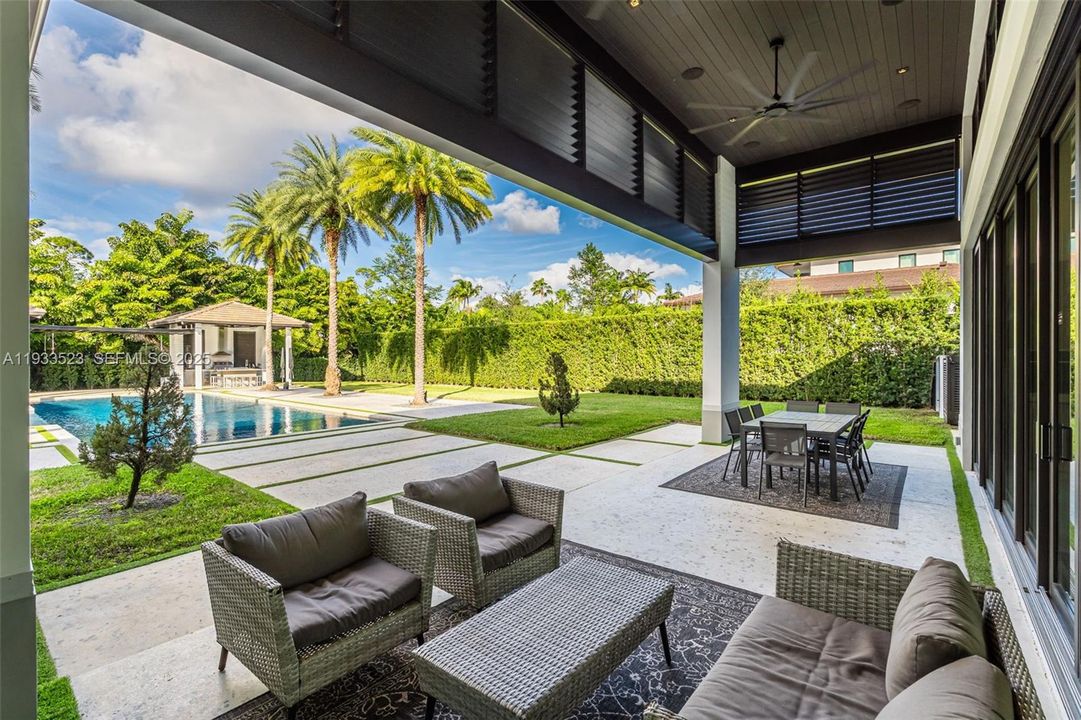 На продажу: $4,700,000 (4 спален, 4 ванн, 4080 Квадратных фут)