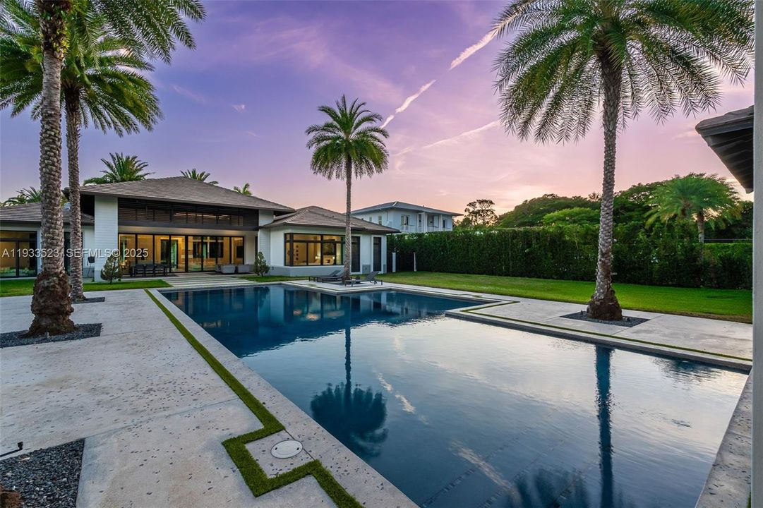 На продажу: $4,700,000 (4 спален, 4 ванн, 4080 Квадратных фут)