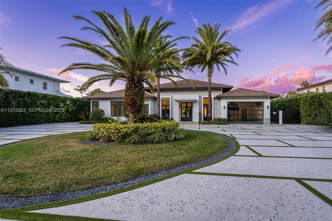 На продажу: $4,700,000 (4 спален, 4 ванн, 4080 Квадратных фут)