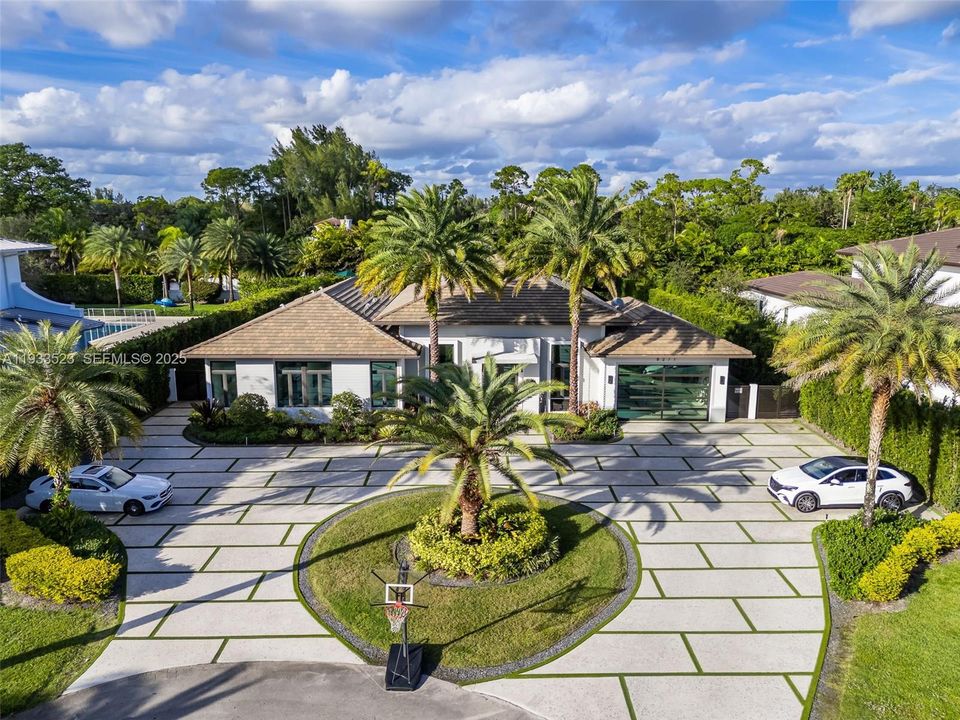 На продажу: $4,700,000 (4 спален, 4 ванн, 4080 Квадратных фут)