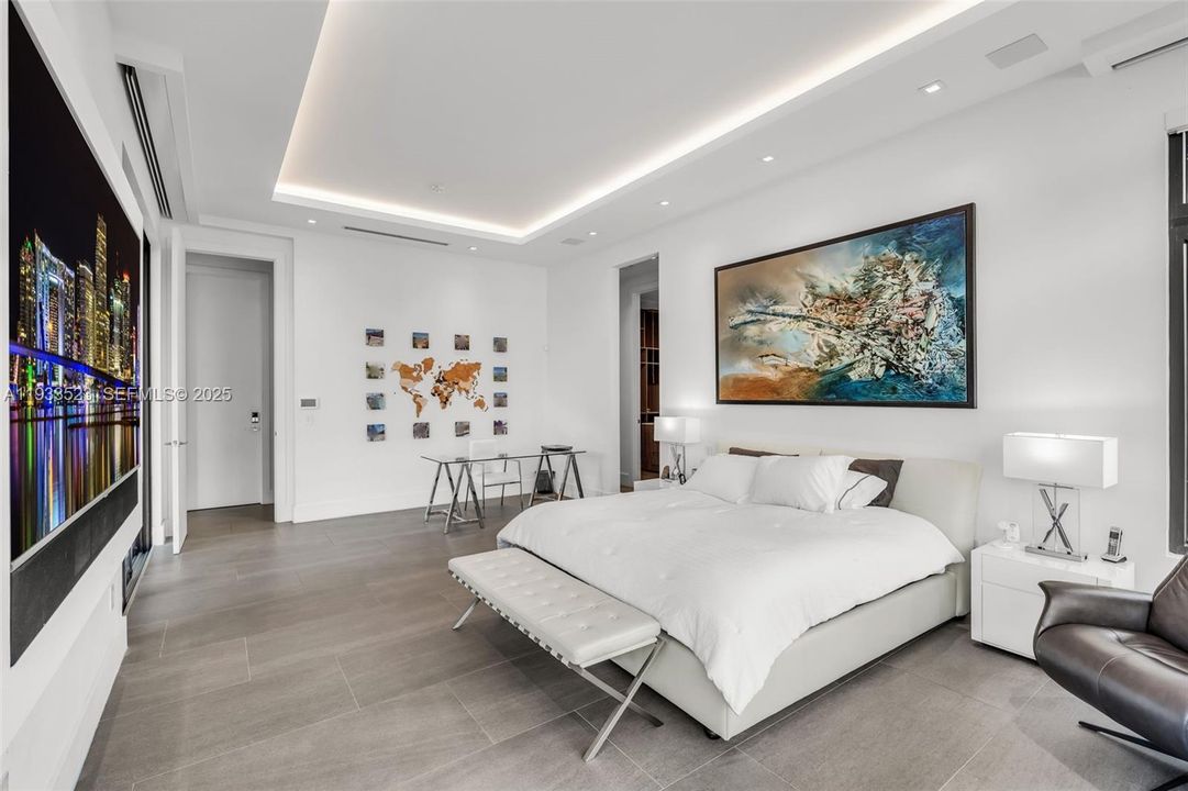 На продажу: $4,700,000 (4 спален, 4 ванн, 4080 Квадратных фут)