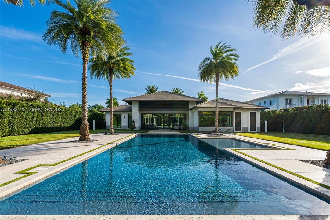 На продажу: $4,700,000 (4 спален, 4 ванн, 4080 Квадратных фут)